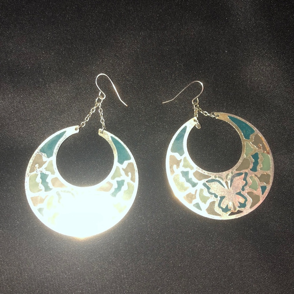Mariposa earrangs